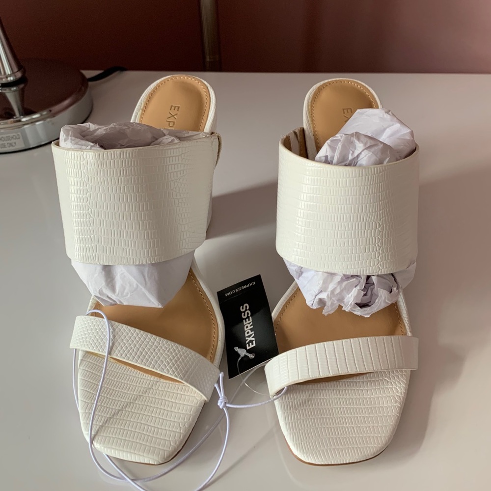 Thick Double Band Block Heel Sandals - Picture 4 of 6